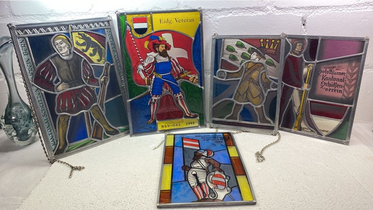 Altro in Antiquarato & Arte: Glasbilder Schützen Eidg. verschiedene Kantone – Usato da sursee venduto da trilli-tralli 1