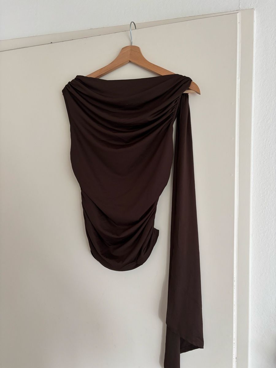 Zara Top: Brown One-Shoulder Draped Top ZARA – Usato da Wallisellen venduto da eli_v7dn