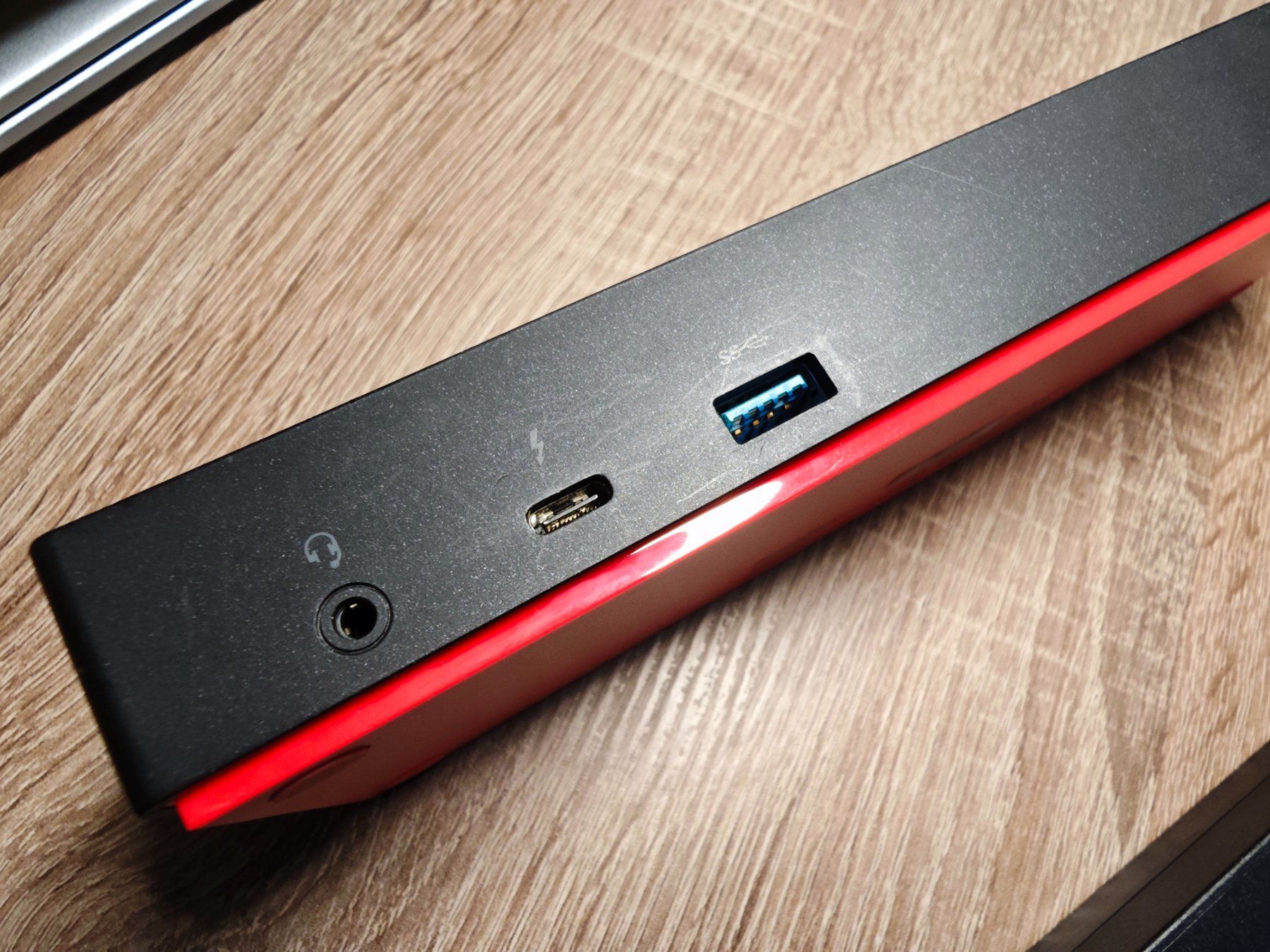 Lenovo Docking station: ThinkPad Thunderbolt 3 Workstation Dock - 1a Generazione – Usato da Intragna venduto da Dekino 2