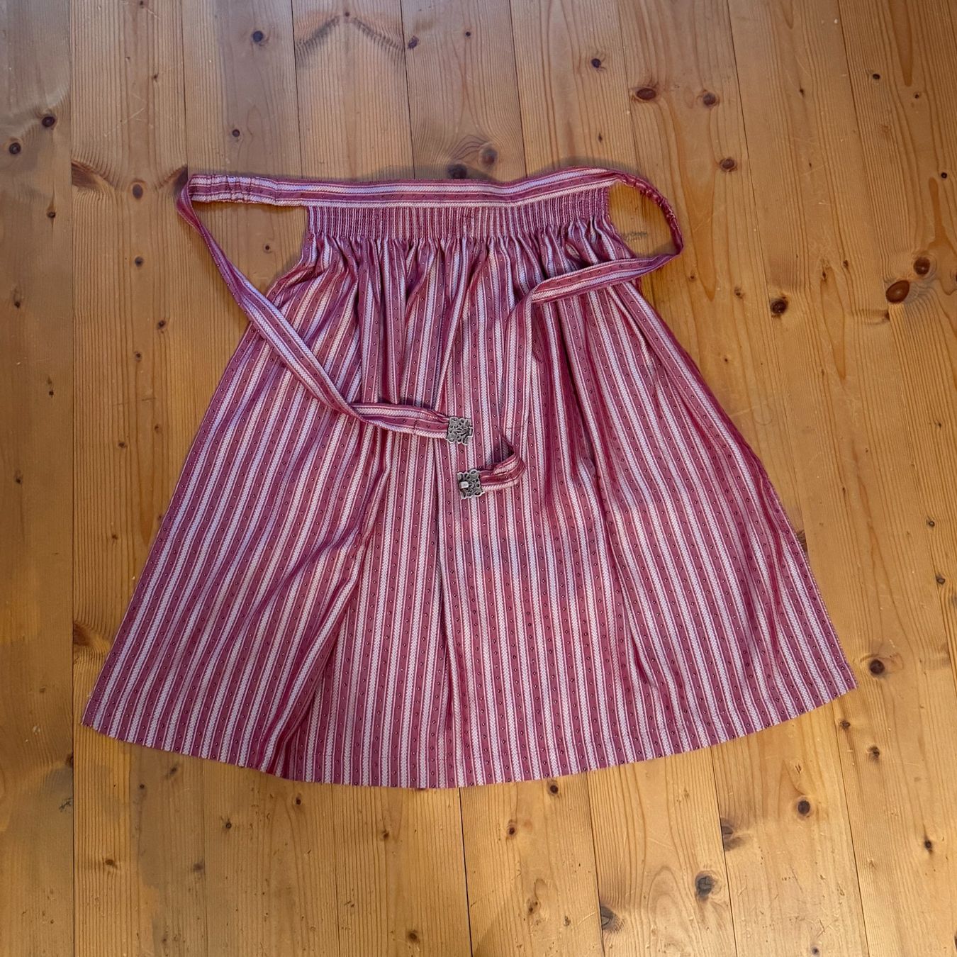 Vestiti: Dirndl inkl. Bluse und Schürze – Usato da Stäfa venduto da britsch57 1