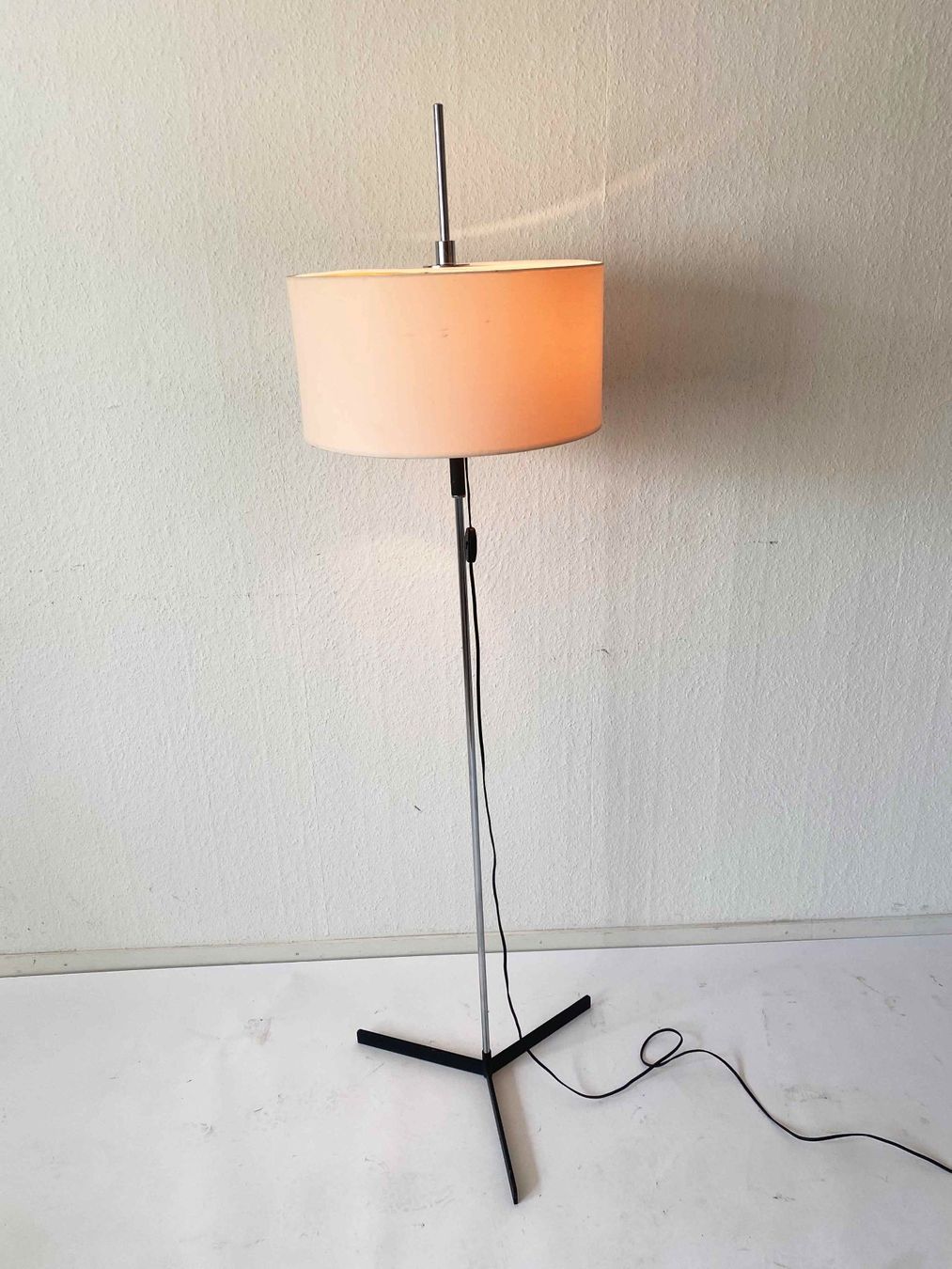 Lampade: Stehleuchte 60iger Jahre – Usato da Beringen venduto da Kultgut 1