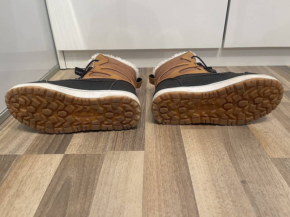 Scarpe per ragazzi: Winterschuhe Kinder 33 EU – Usato da Therwil venduto da Bridges 2