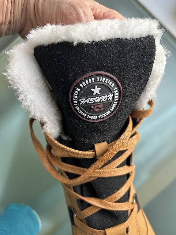 Schuhe für Jungen: Winterstiefel – Gebraucht aus Diepoldsau von yhu_t9ff 2