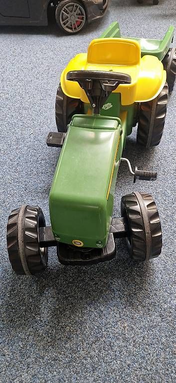 John Deere Veicoli per bambini: John Deere Traktor mit Anhänger – Usato da Dübendorf venduto da emka_85 1