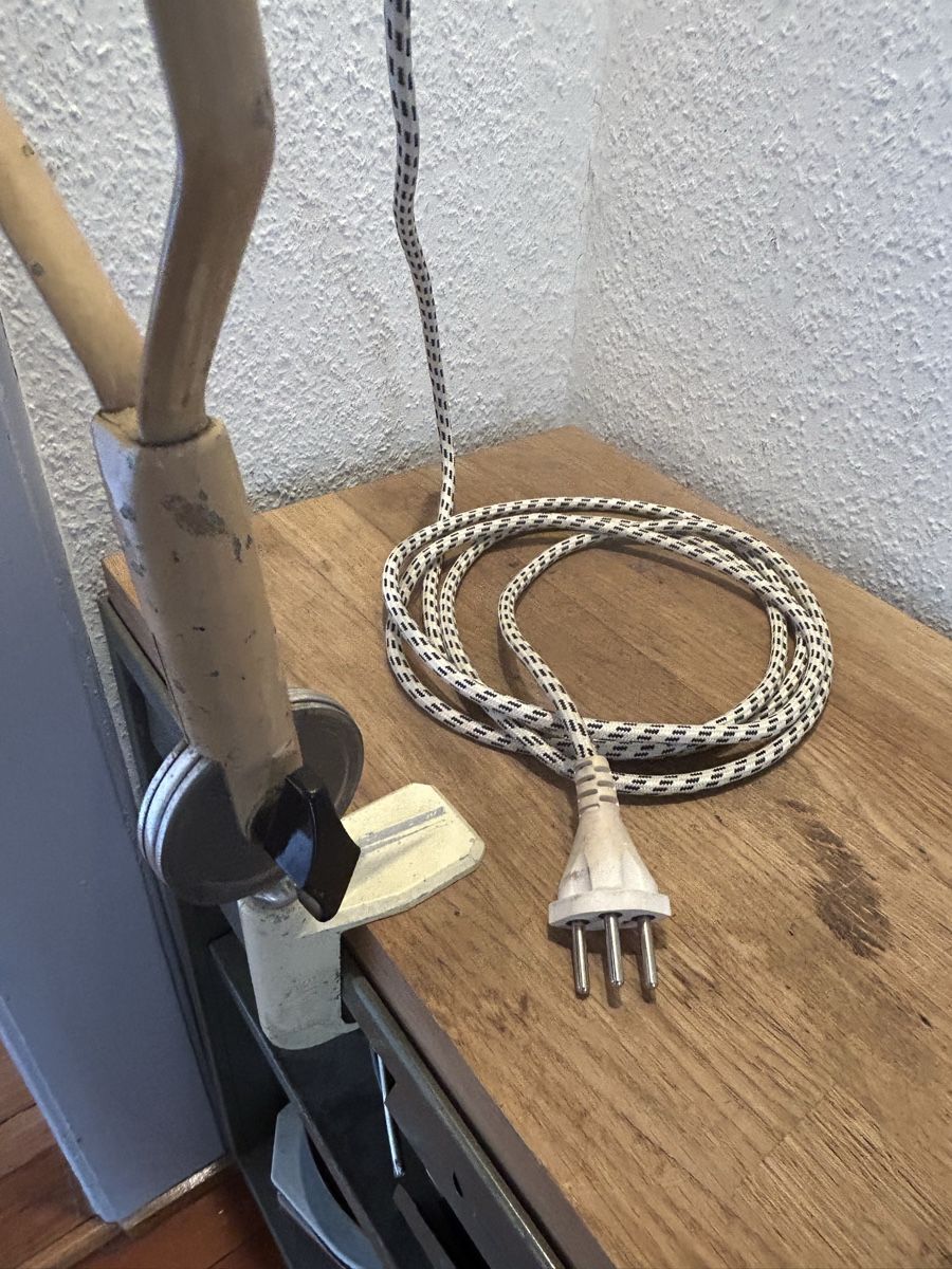 Lampade: HANAU LAMPE ANTIK – Usato da Bottmingen venduto da Surubi 9