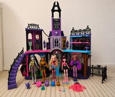 Monster High Villa + 5 Puppen + Zubehör | NP 327 CHF ✅