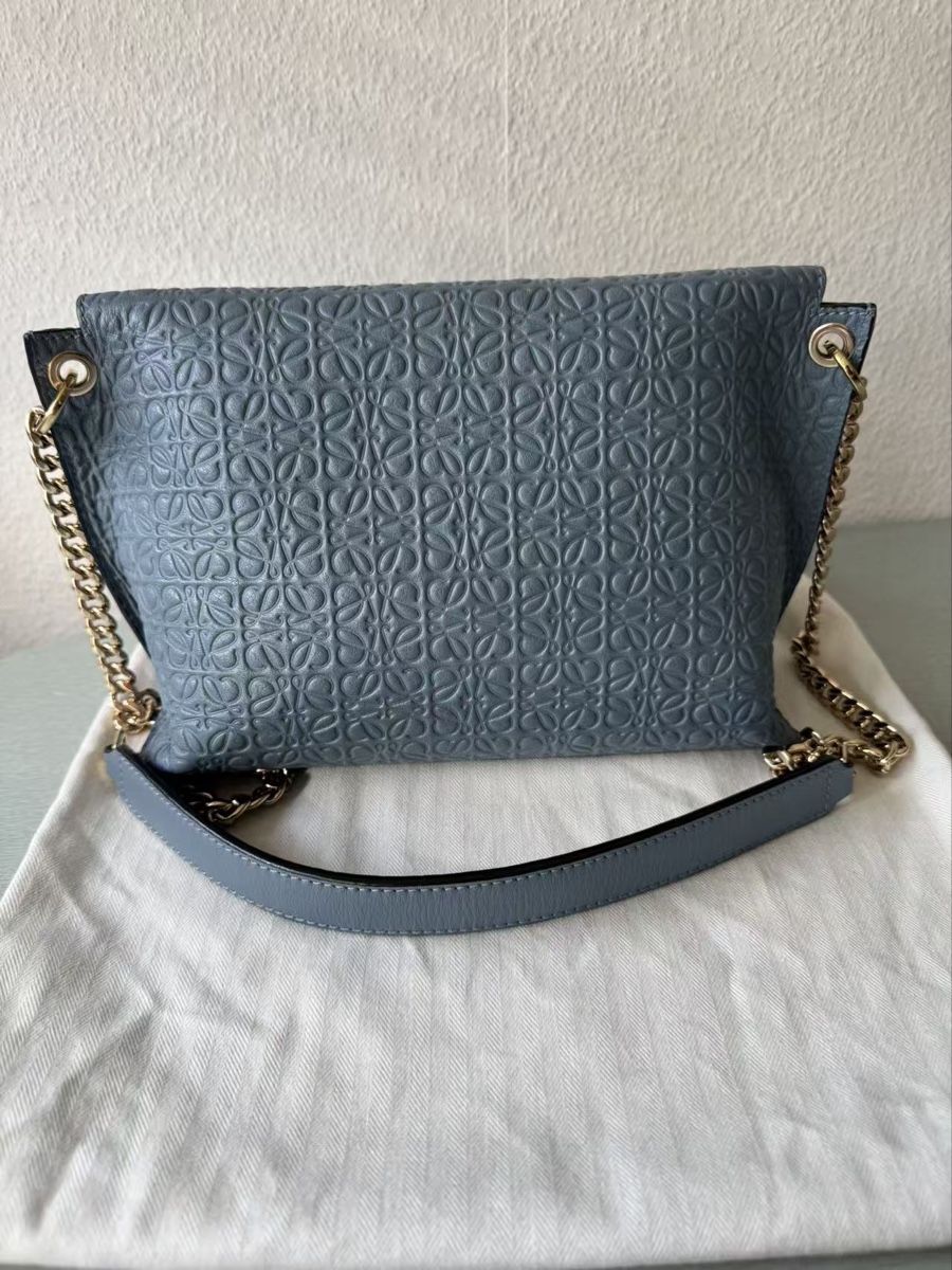 Loewe Borse da donna: Ledertasche Loewe Grau Damen  Tasche  – Usato da Zürich venduto da yag_5xzd 2