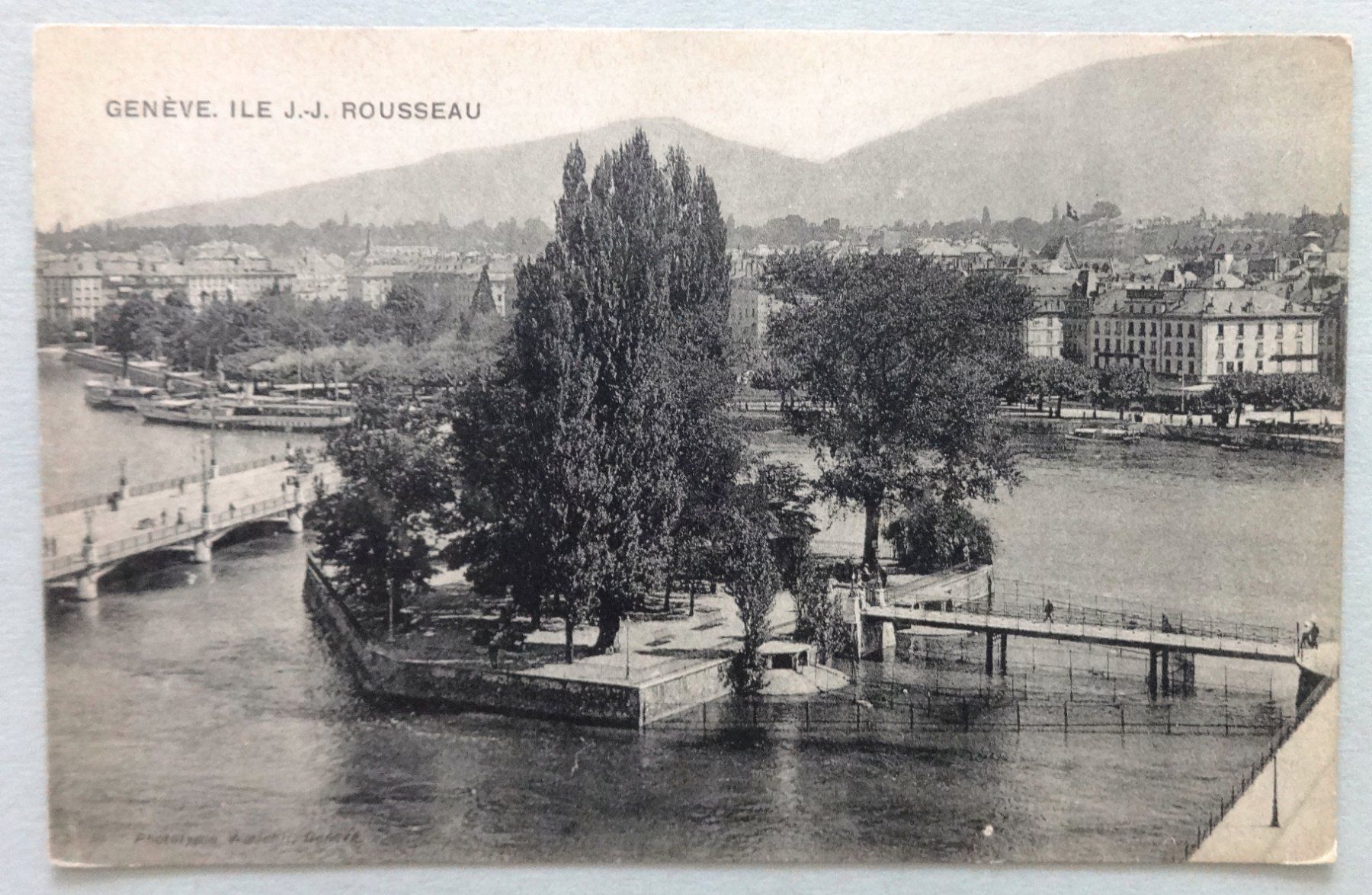 Ansichtskarten: Genève - Ile J.-J. Rousseau – Gebraucht aus Fétigny von Billy2miny