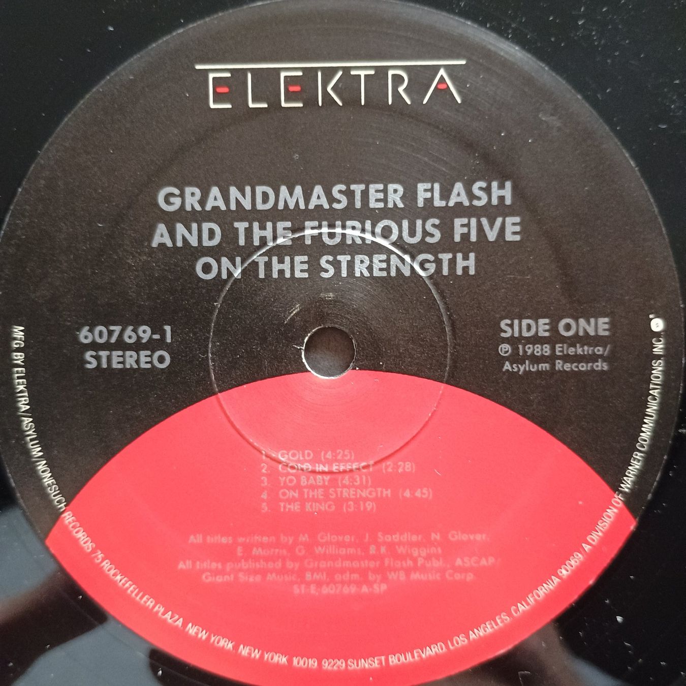 Schallplatten: Grandmaster Flash - On The Strength  LP-US 1987 VG++/VG+ – Gebraucht aus münchenstein von karl_heinz_krasser 2
