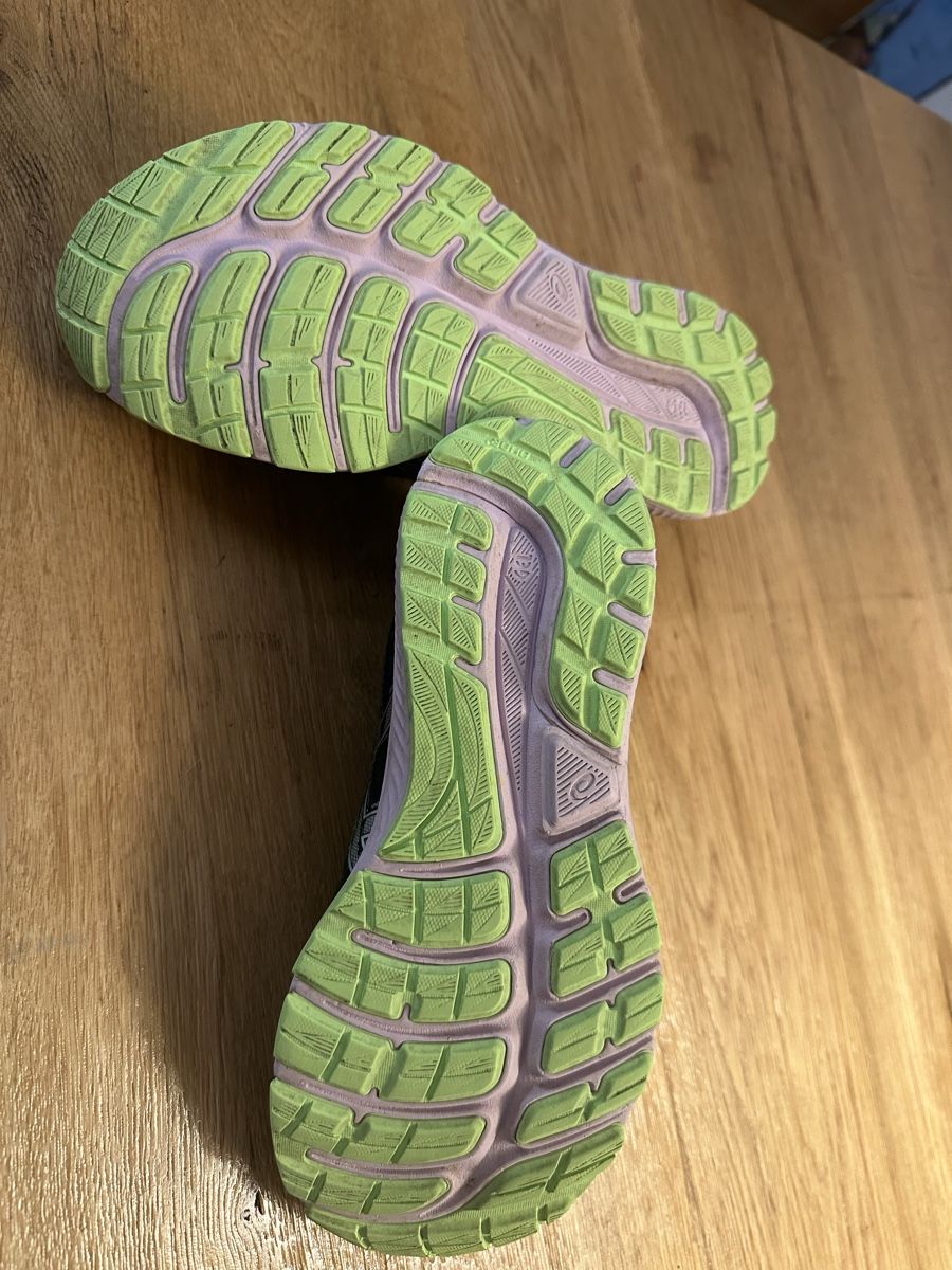 Asics Scarpe per ragazze: Asics Turnschuhe Gr 37 – Usato da Wettingen venduto da Sternetaenzerin 3