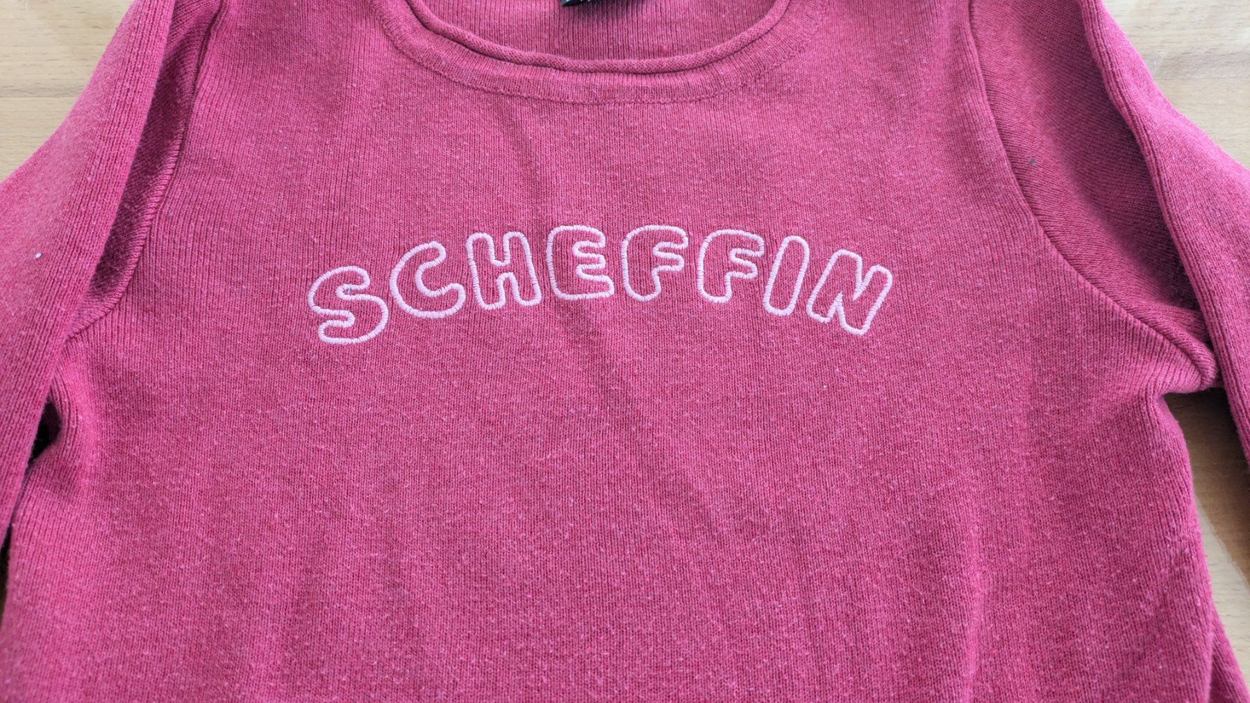 Maglioni & Felpe: Warmer Sterne Foifi Pullover mit "Scheffin" Text - 116 – Usato da Staufen venduto da Fleby84 1
