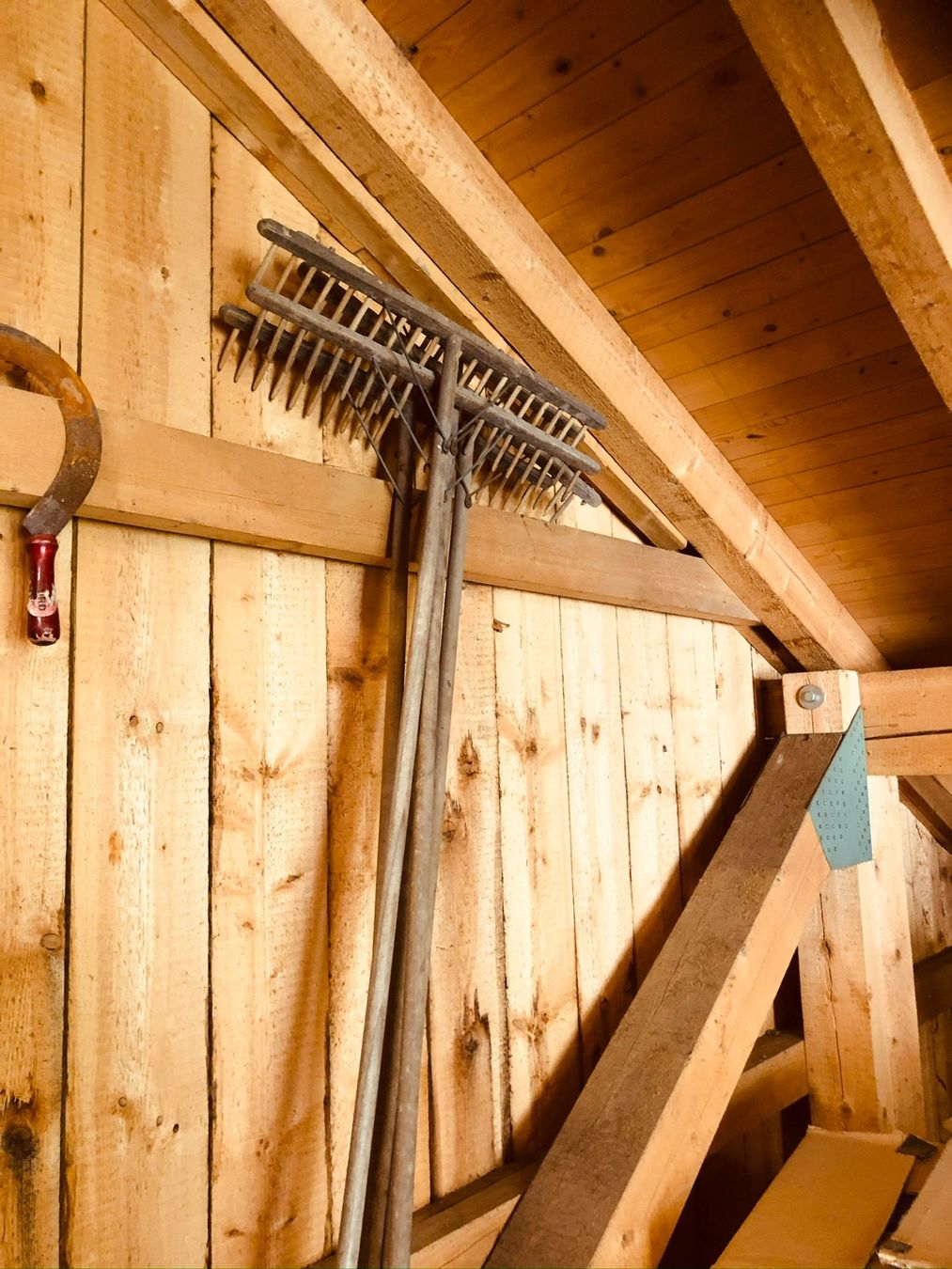 Tous les outils: 4 Holzzinkenrechen – D'occasion à Haslen GL par Willi17