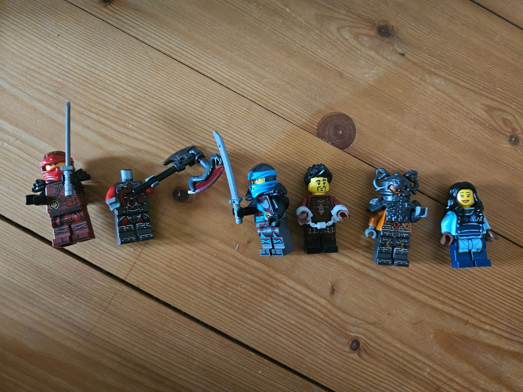 Lego Jouets: Lego Ninjago 70627 – D'occasion à Rifferswil par fle_5nqr 2