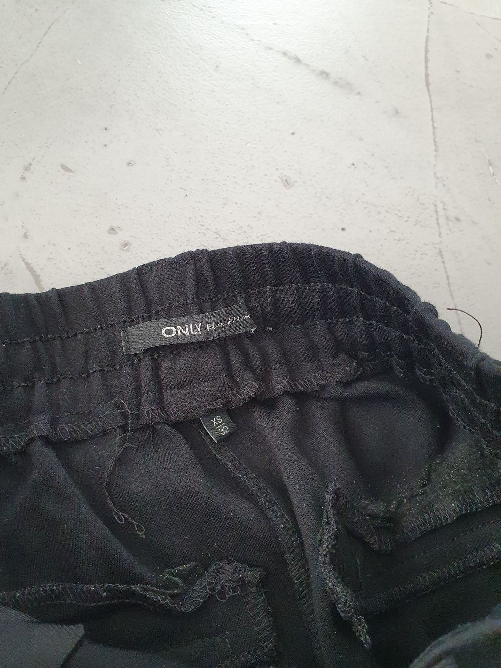 Only Pantaloni: Stoffhose, XS, Only – Usato da Steinach venduto da Xamax18 3