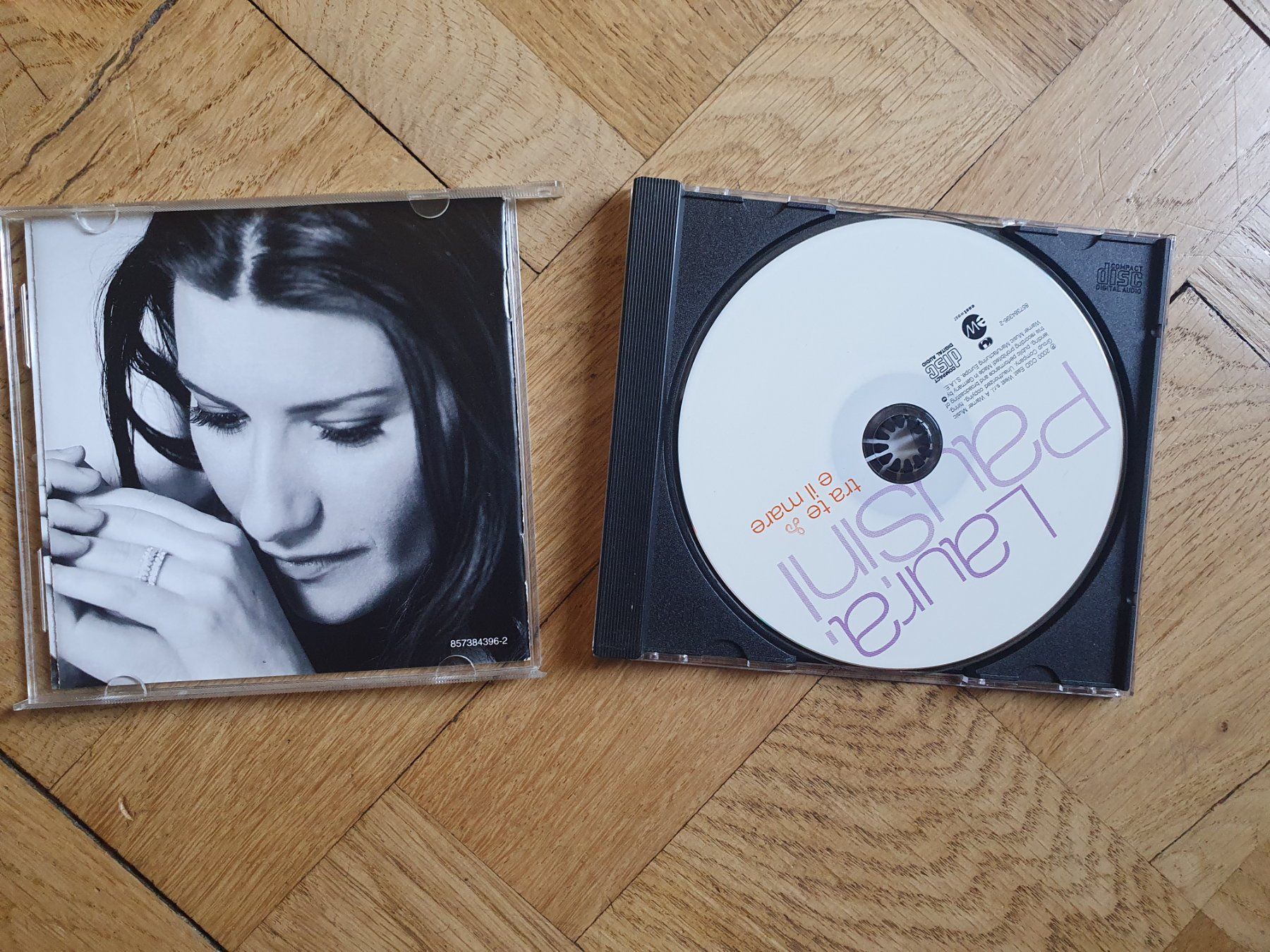 CD: Laura Pausini "Tra te e il mare" CD – Usato da Zürich venduto da haitimarasa 1