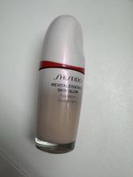 Shiseido Revitalessence Skin Glow Foundation 150 Lace 30ml