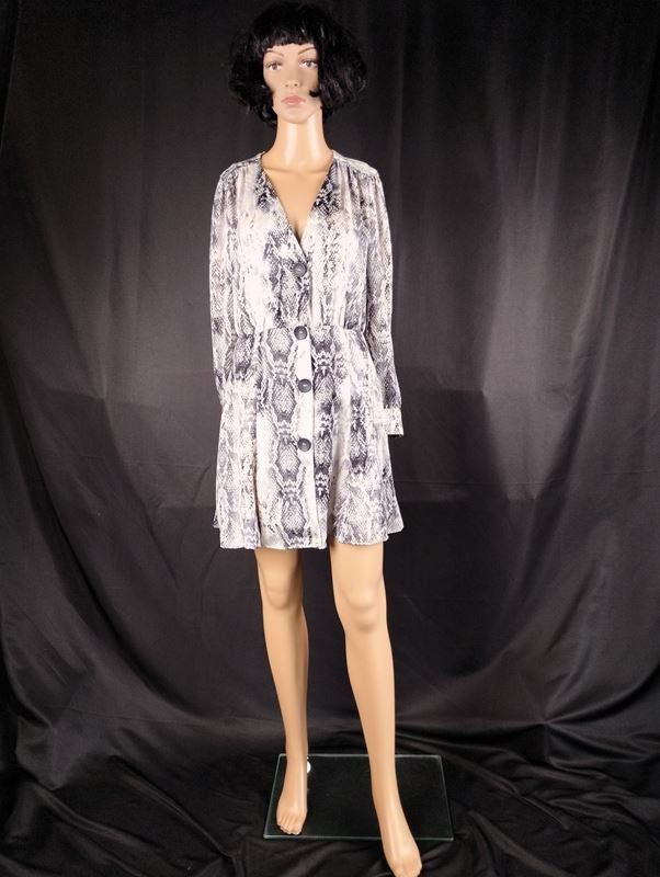 Zara Vestiti: ZARA BASIC Kleid Gr XS – Usato da Schübelbach venduto da Restwert_Schubelbach