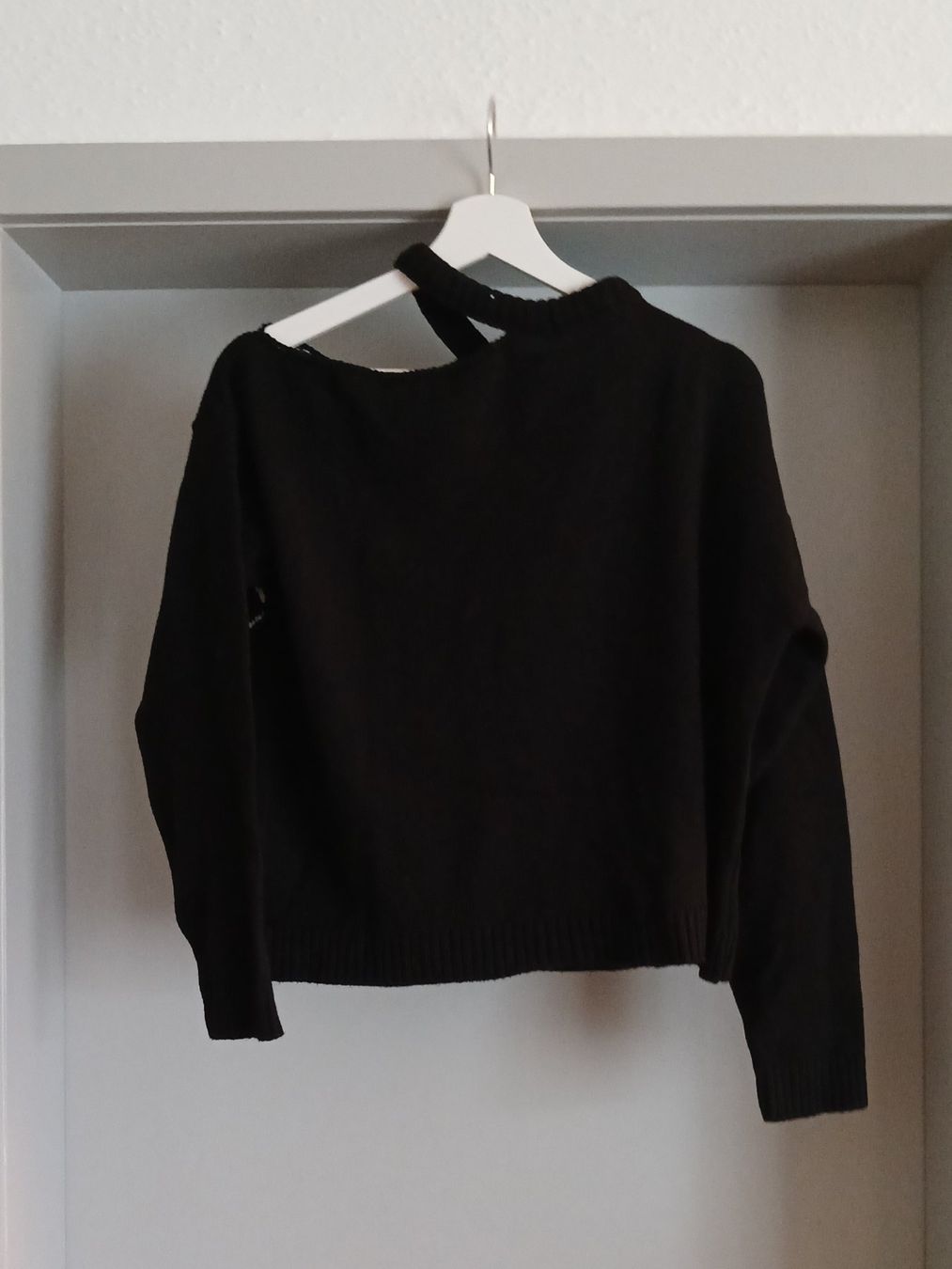 Maglioni & Felpe: Schwarzer One-Shoulder-Pulli der Marke Missguided Gr. M – Usato da Wetzikon ZH venduto da Bl4cki 1