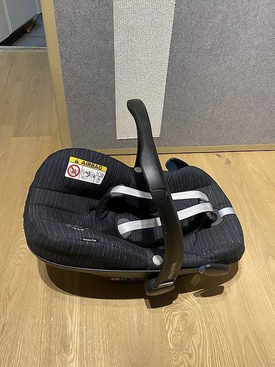 Sièges auto: Maxi Cosi Pebble Plus Babyschale, guter Zustand – D'occasion à Bottmingen par tho_9fnc 1