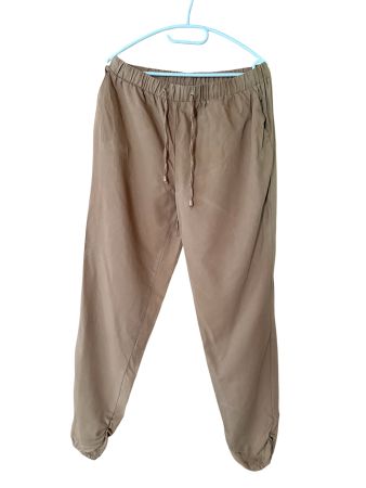Damen Hose braun Grösse M mit elastischem Bund