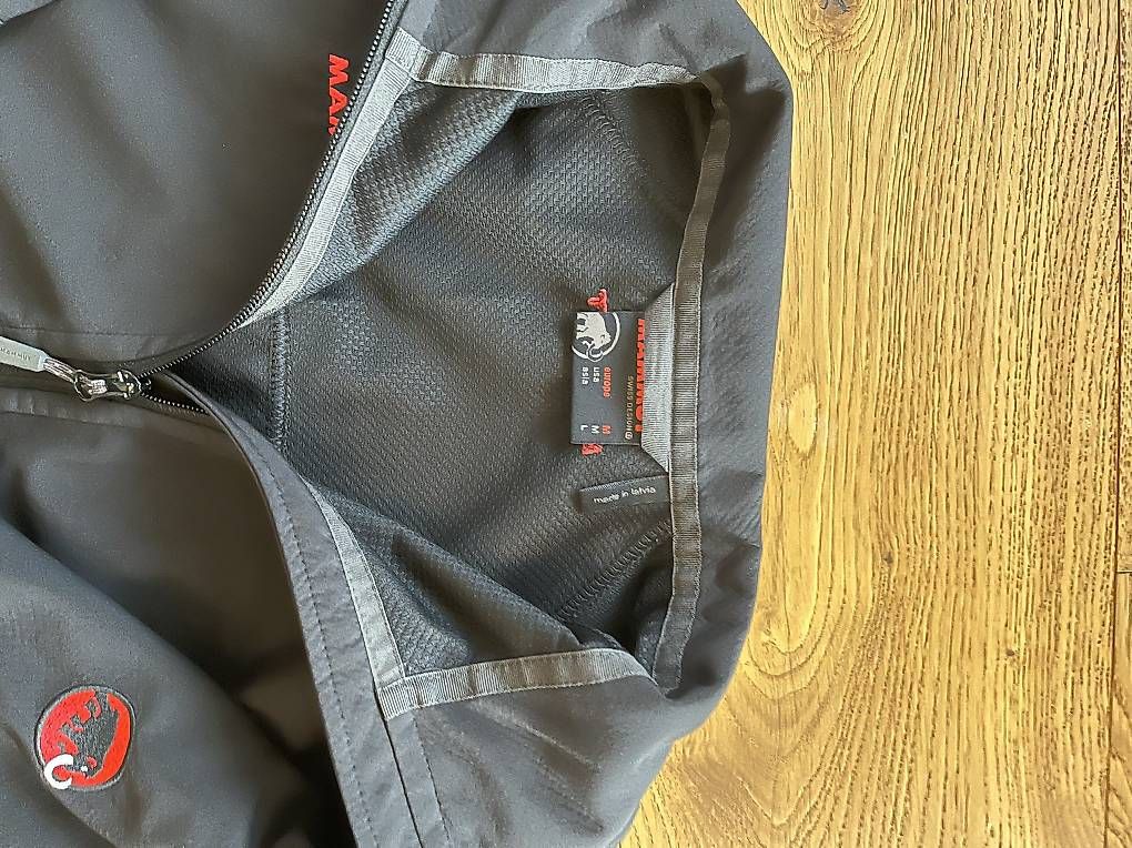 Jacken: Mammut Softshell Jacke Damen Gr M – Gebraucht aus Oftringen von sdo_5gdp 1
