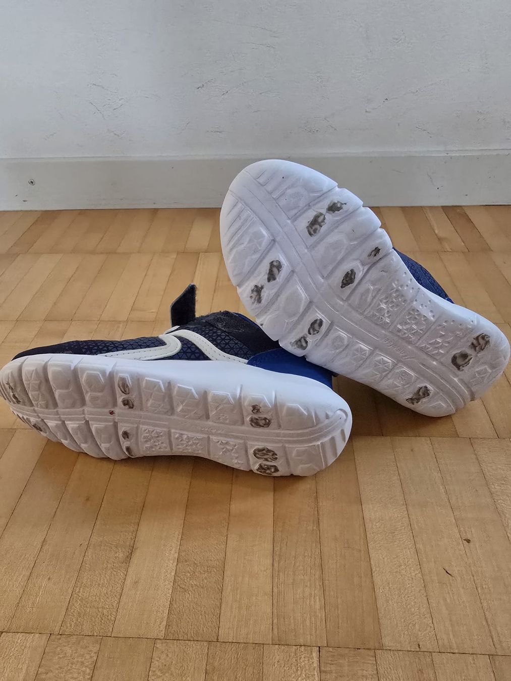 Scarpe per ragazzi: Turnschuhe Grösse 29 – Usato da Oftringen venduto da Tunertune 2