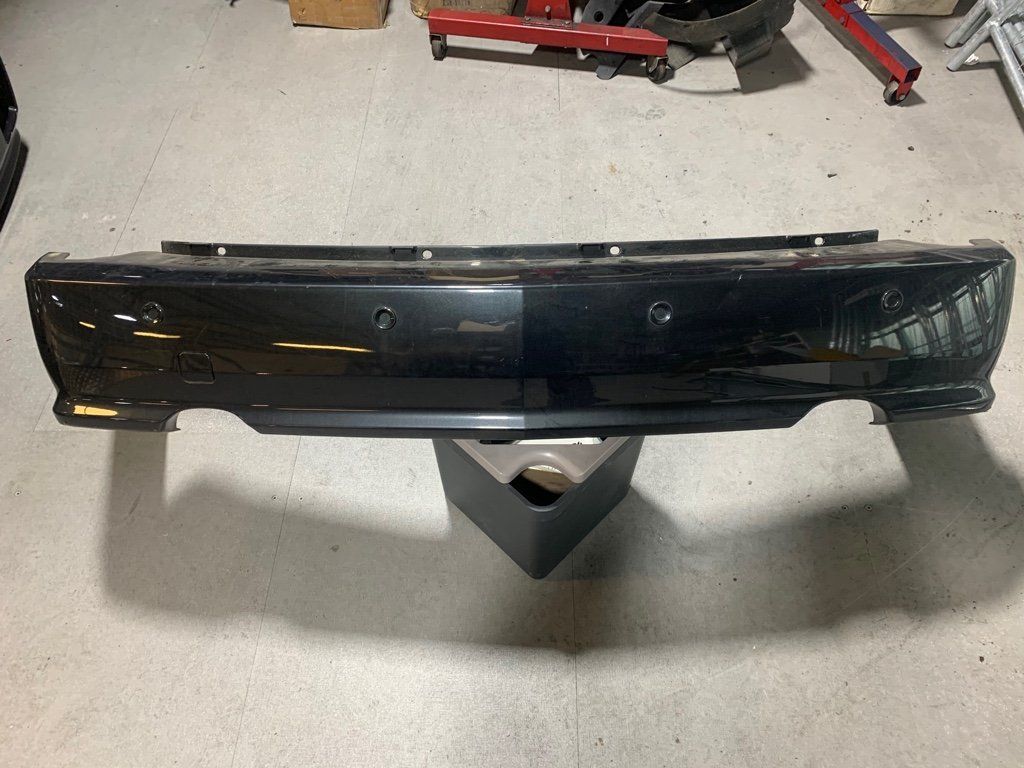Cadillac Alle Autoersatzteile: Stossstange Cadillac SRX 04-09 hinten – Gebraucht aus Stetten AG von klappag