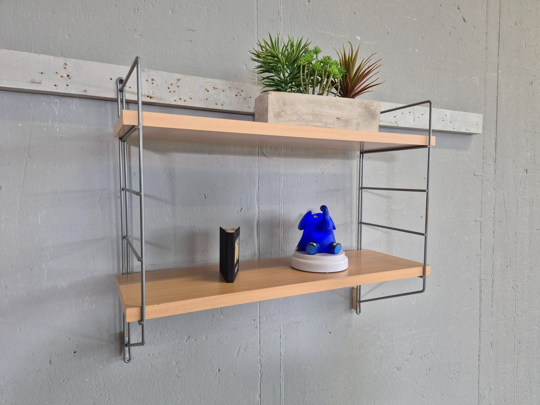 Scaffali: String Style Regal Stringregal Shelf Wandregal Hängeregal – Usato da Nottwil venduto da Wondewa-Shop 9