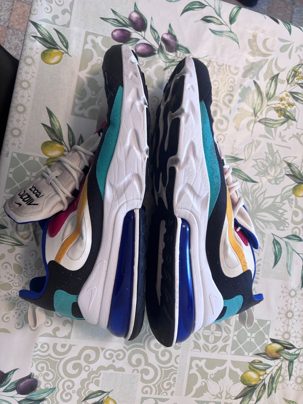 Nike Scarpe da uomo: Nike Air Max 270 – Usato da Basel venduto da dav_5qdt 1