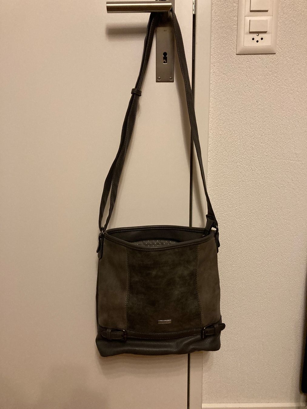 Tom Tailor Taschen für Damen: Tom Tailor Handtasche, Umhängetasche - ab CHF 1.- ! – Gebraucht aus Chur von Hermes421 4