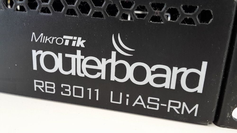MikroTik Routerboard RB 3011 UiAS-RM (Gebraucht) in Brüttisellen für ...