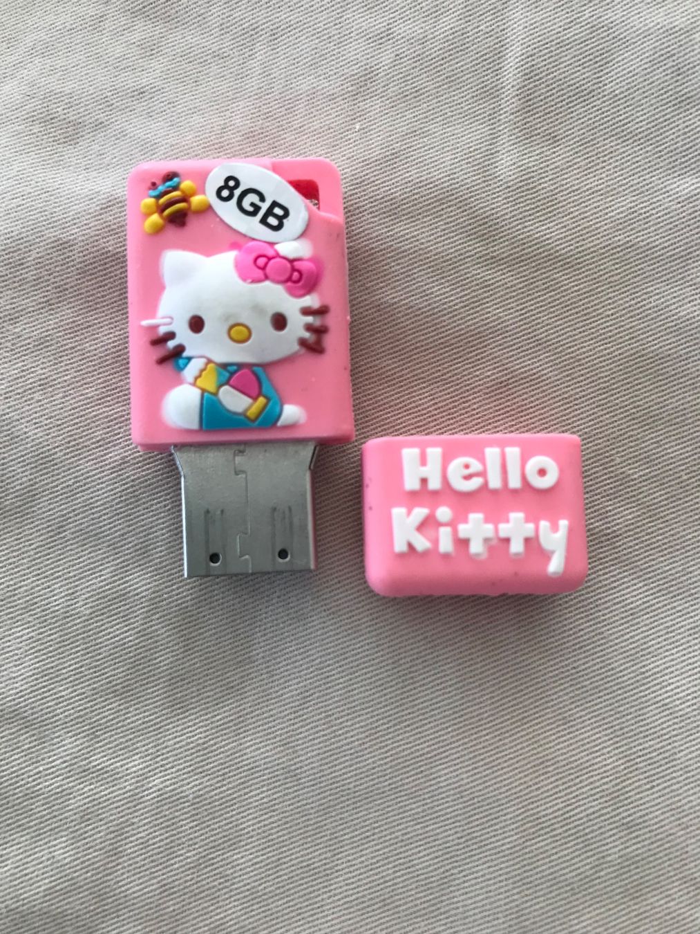 Chiavette USB: Hello Kitty USB Stick 8 GB – Usato da Niederteufen venduto da mix18 3