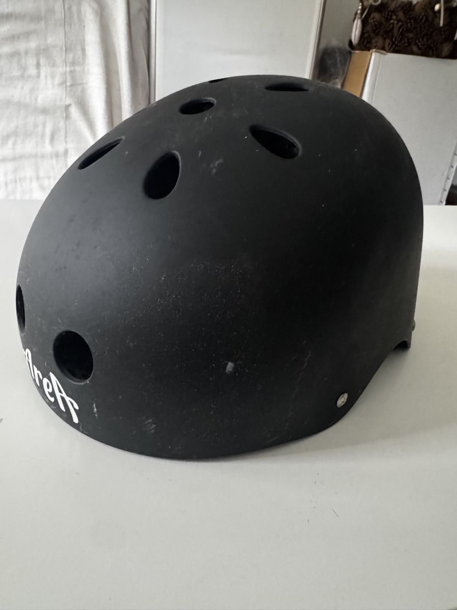 Sonstiges zum Sammeln & Seltenes: Kitesurfing Helm M – Gebraucht aus Zürich von Leined