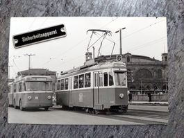 VBZ Zürich - Tramwagen Nr. 1389 und Trolleybus 119 - Foto