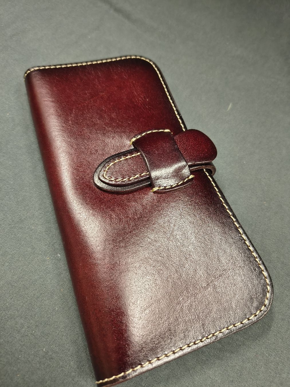 Brieftaschen: Leather long wallet – Neu und originalverpackt aus Vevey von cos-vero