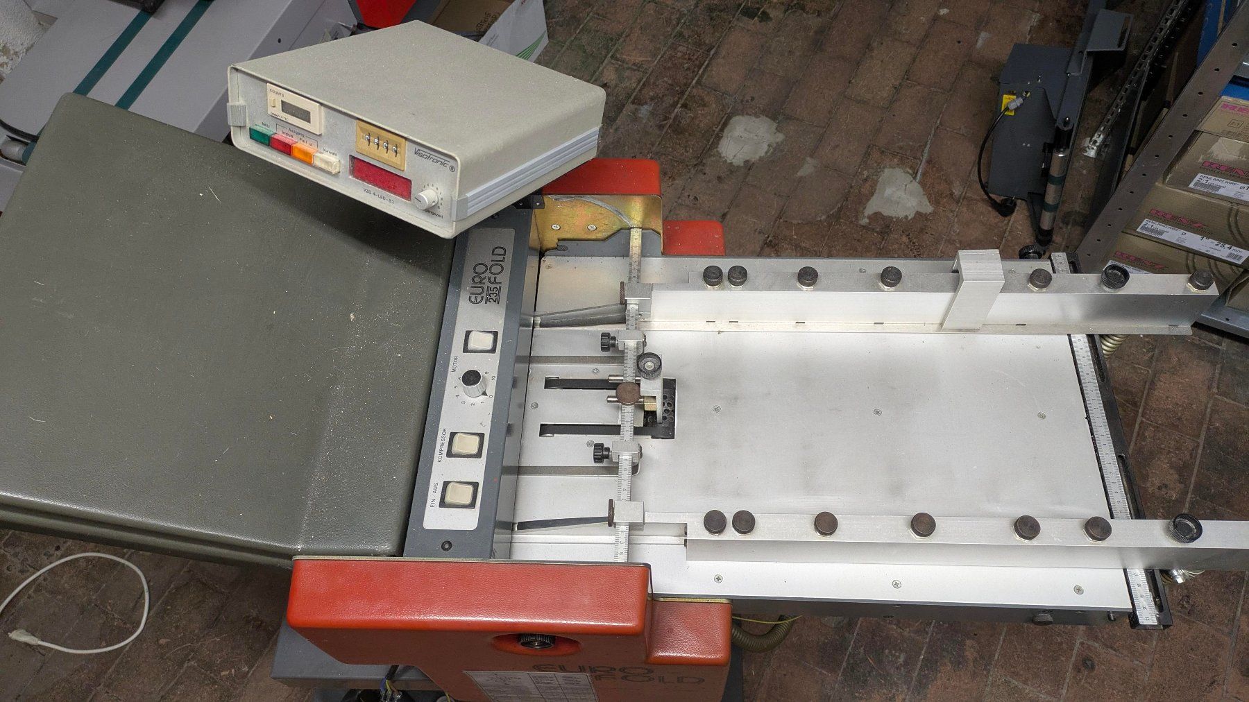 Tutte le macchine: Eurofold 235 Falzmaschine – Usato da Basel venduto da druckkollektiv 1