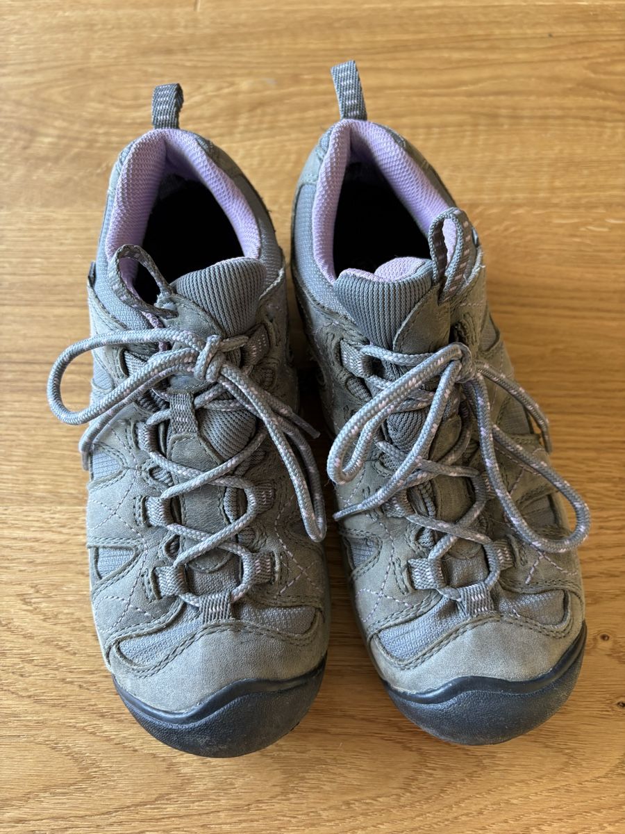 Keen Scarpe per ragazze: Keen Wanderschuhe gr 36 – Usato da Schönenberg ZH venduto da pke3