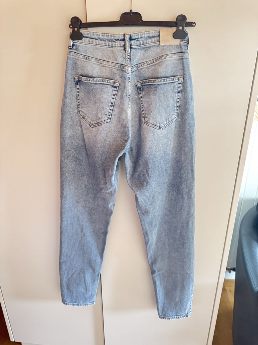 Only Jeans: ONLY: Jeans / Mom Jeans / S – Usato da Hünibach venduto da s.leptir 1