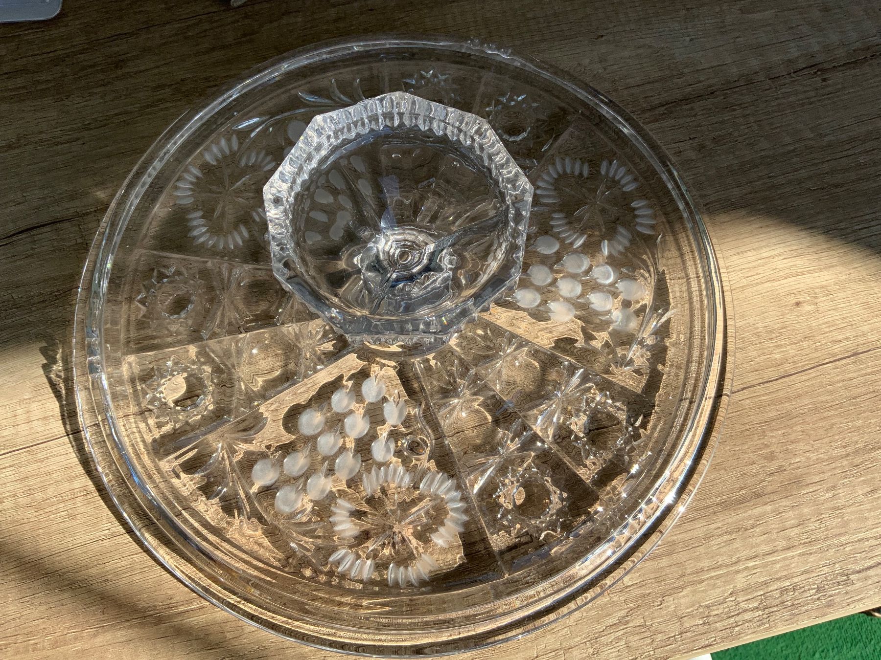 Piatti di portata: Servierteller aus Glas mit Schale – Usato da Schübelbach venduto da Hecht11. 2