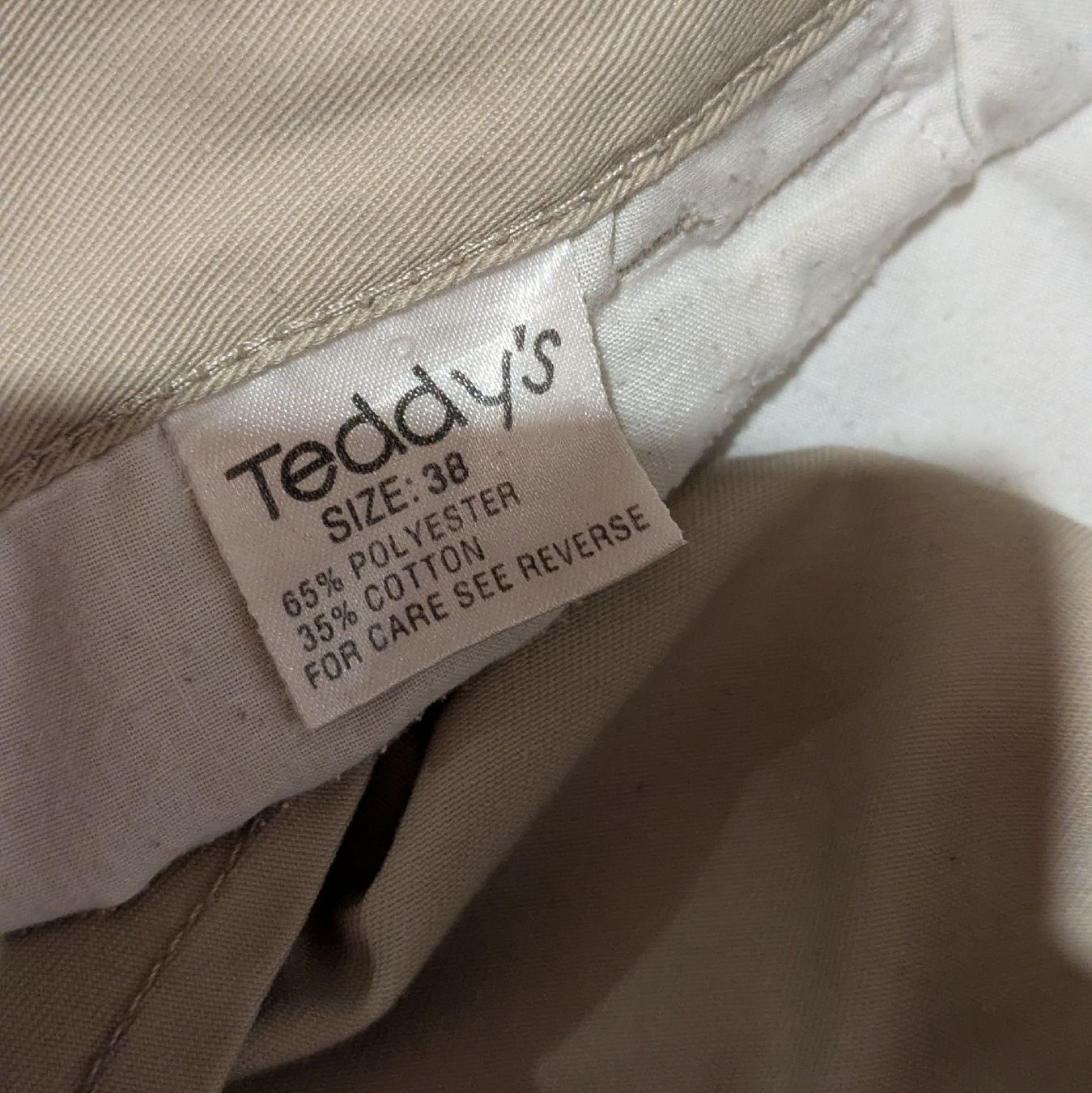 Pantaloni: TEDDY'S Shorts beige – Usato da Morgarten venduto da rra_jvw7 4
