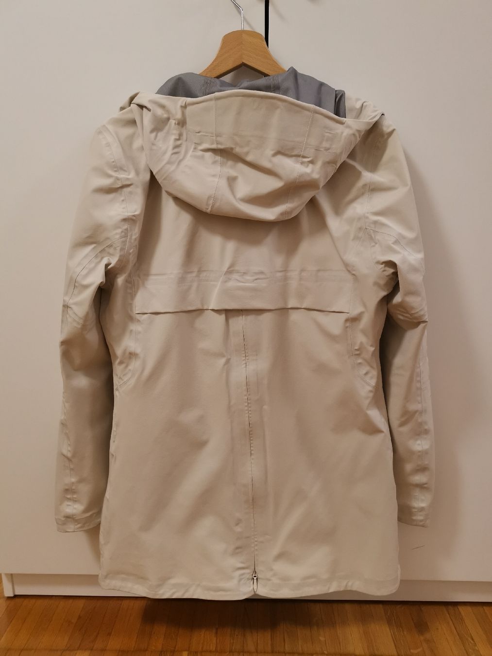 North Face Giacche: Regenjacke von The North Face – Nuovo (secondo la descrizione) da Killwangen venduto da hua_c2df 3