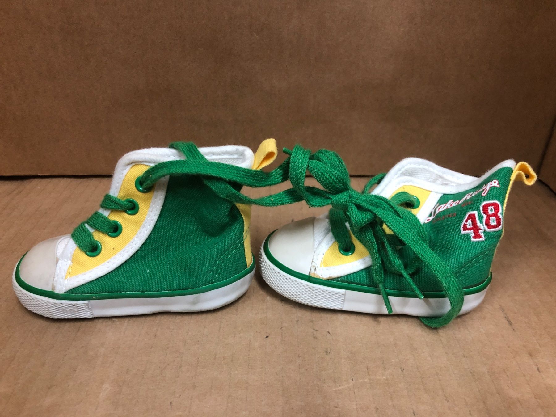 Scarpe per ragazzi: Kinderturnschuhe – Usato da Eschlikon TG venduto da RamonaSt 1