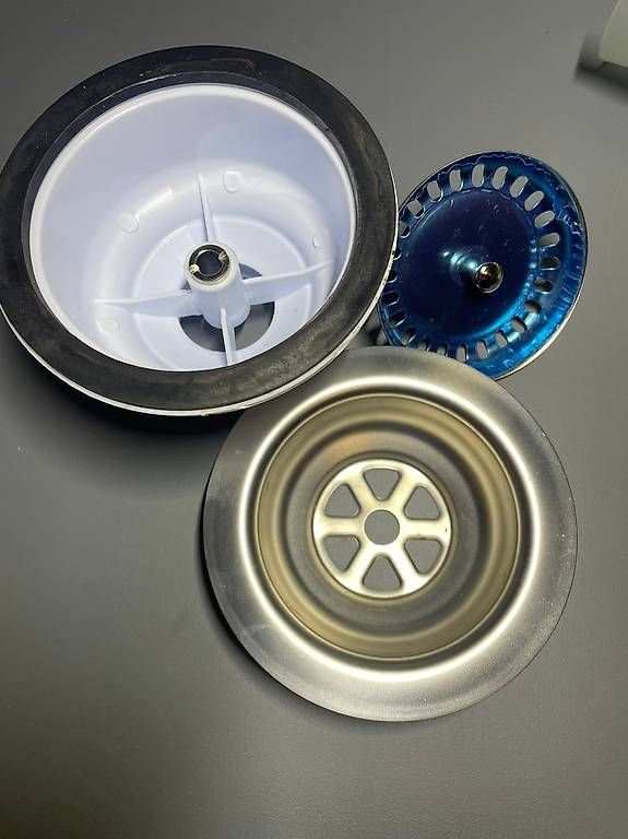 Elettrodomestici da cucina: Spülenventil mit edelstahlsieb – Usato da Zürich venduto da S_Goncalves 1
