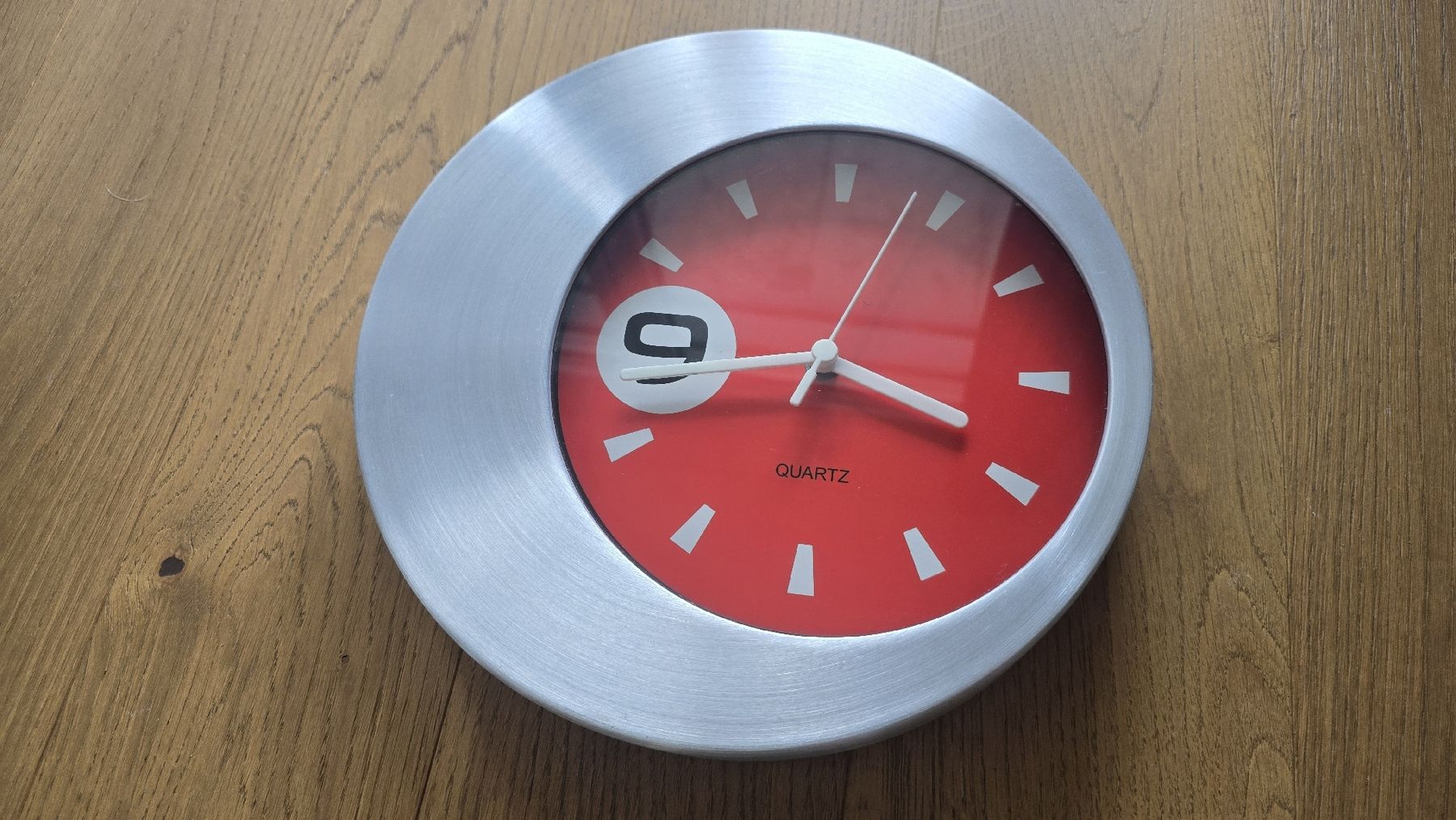 Orologi: Wanduhr rot – Usato da Oberburg venduto da Ysunrise