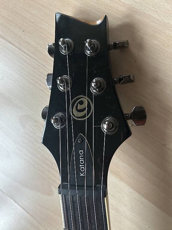Cort Strumenti musicali: Cort Katana EMG (Korea) – Usato da Zürich venduto da Sherpa 3
