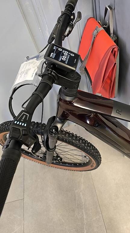 Vélos: E-Bike Neu Cube Carbon 750wh  – D'occasion à Bronschhofen par Timi.g 9