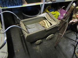 Antiker Kinderwagen Puppenwagen Helvetia