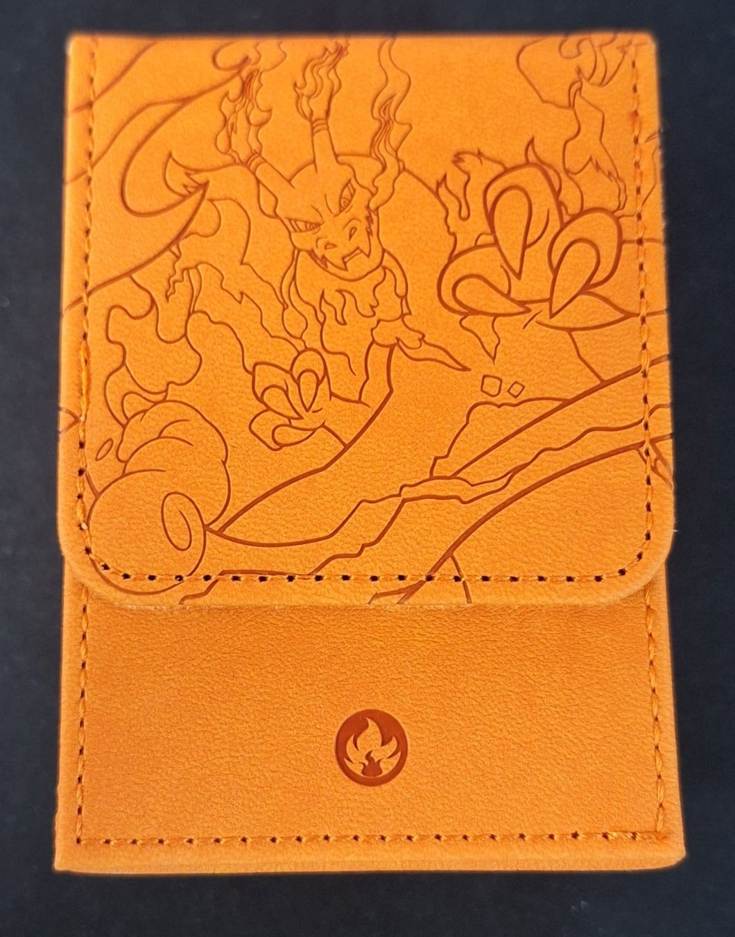 Pokémon Carte collezionabili: Pokemon Charizard Deck Box (Chinese exclusive) – Nuovo (secondo la descrizione) da Andwil SG venduto da popatus