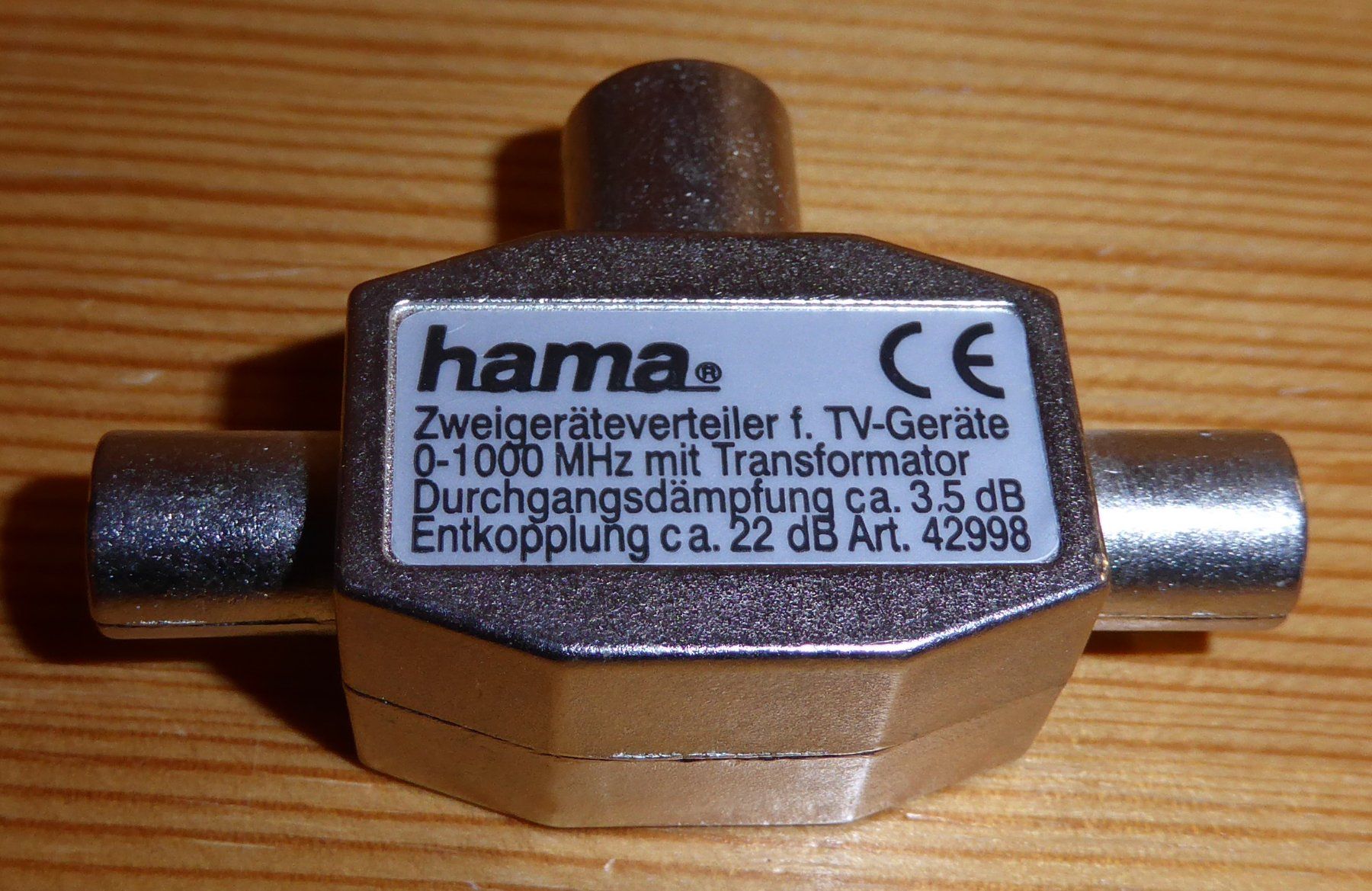 Hama Unità & Adattatore: Hama Antennen-Verteiler, Koax-Stecker – Nuovo (secondo la descrizione) da Spreitenbach venduto da Turbo_1105