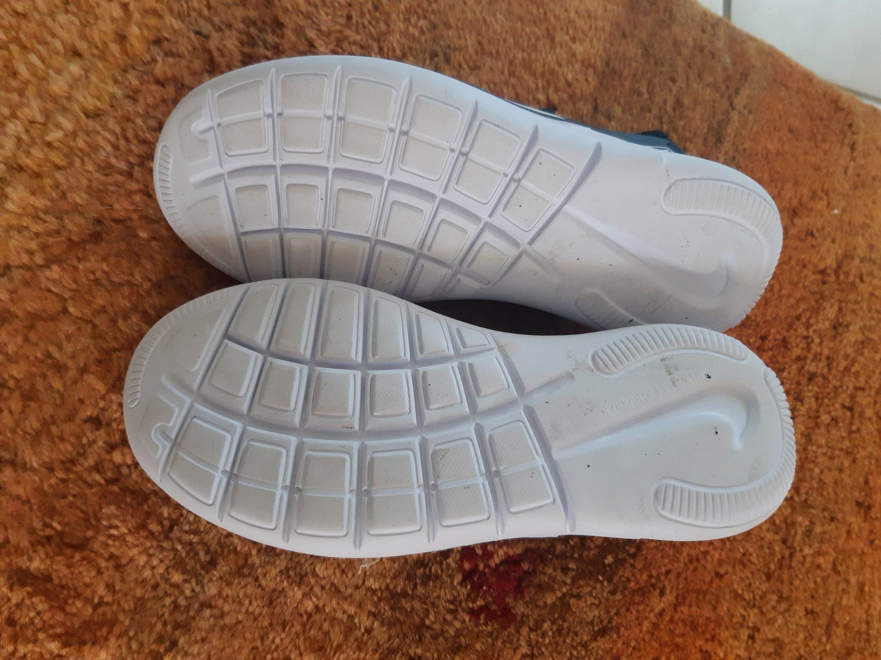 Scarpe da uomo: Nike Turnschuhe Grösse 40 – Usato da Mülligen venduto da gipseli 1